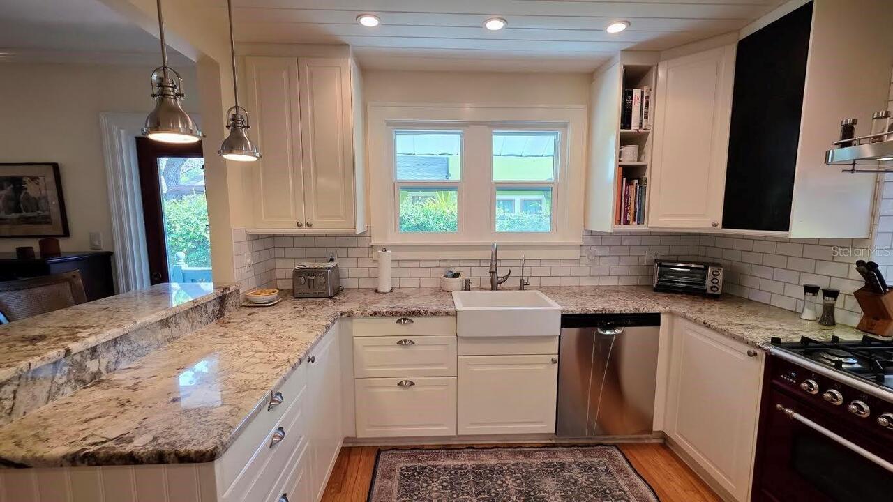 Listing Photo 11