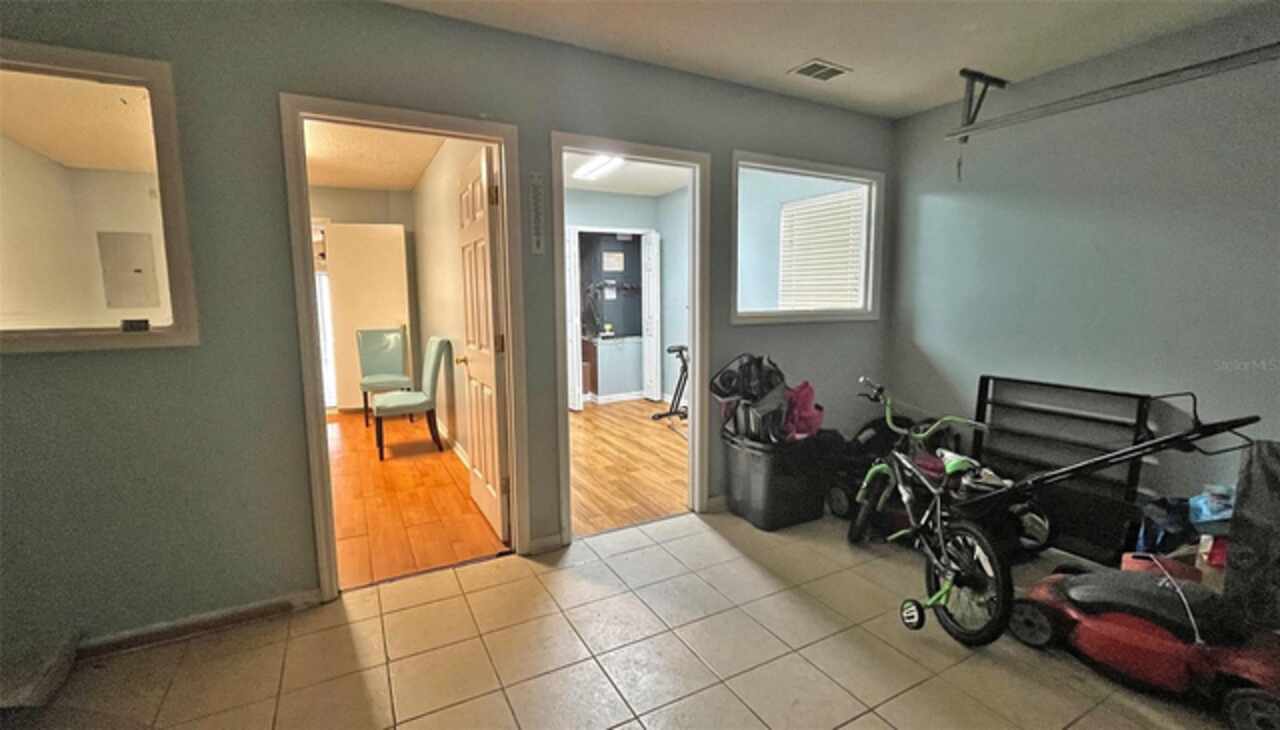 Listing Photo 9