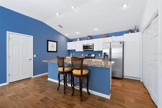 Listing Photo 17