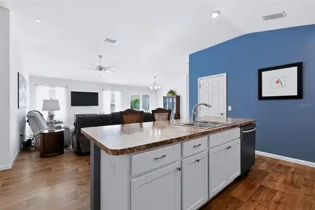 Listing Photo 19