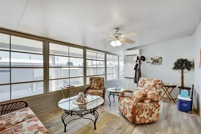 Listing Photo 15