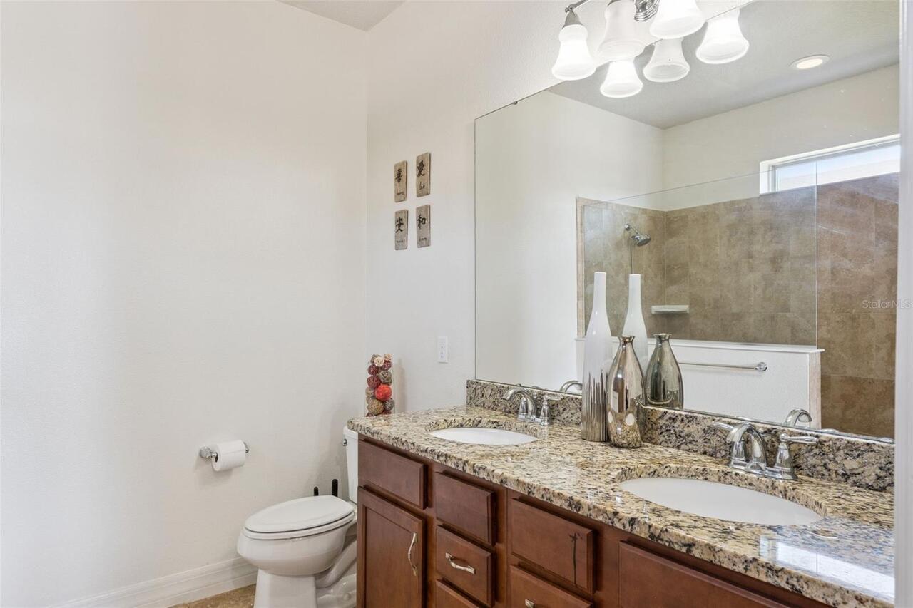 Listing Photo 17