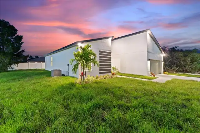 Listing Photo 6