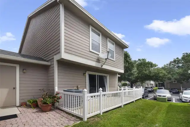 Listing Photo 17