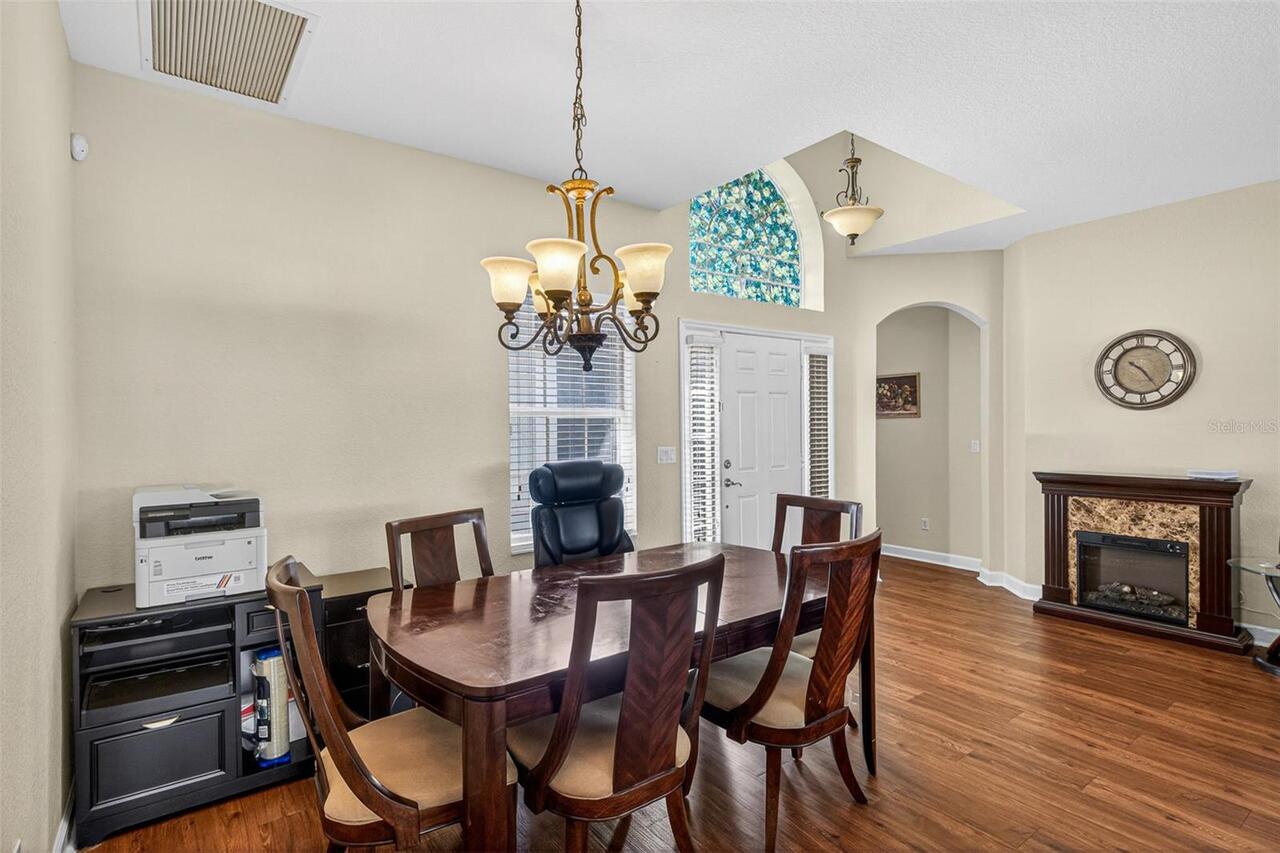 Listing Photo 12