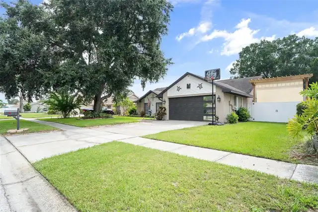 Listing Photo 32