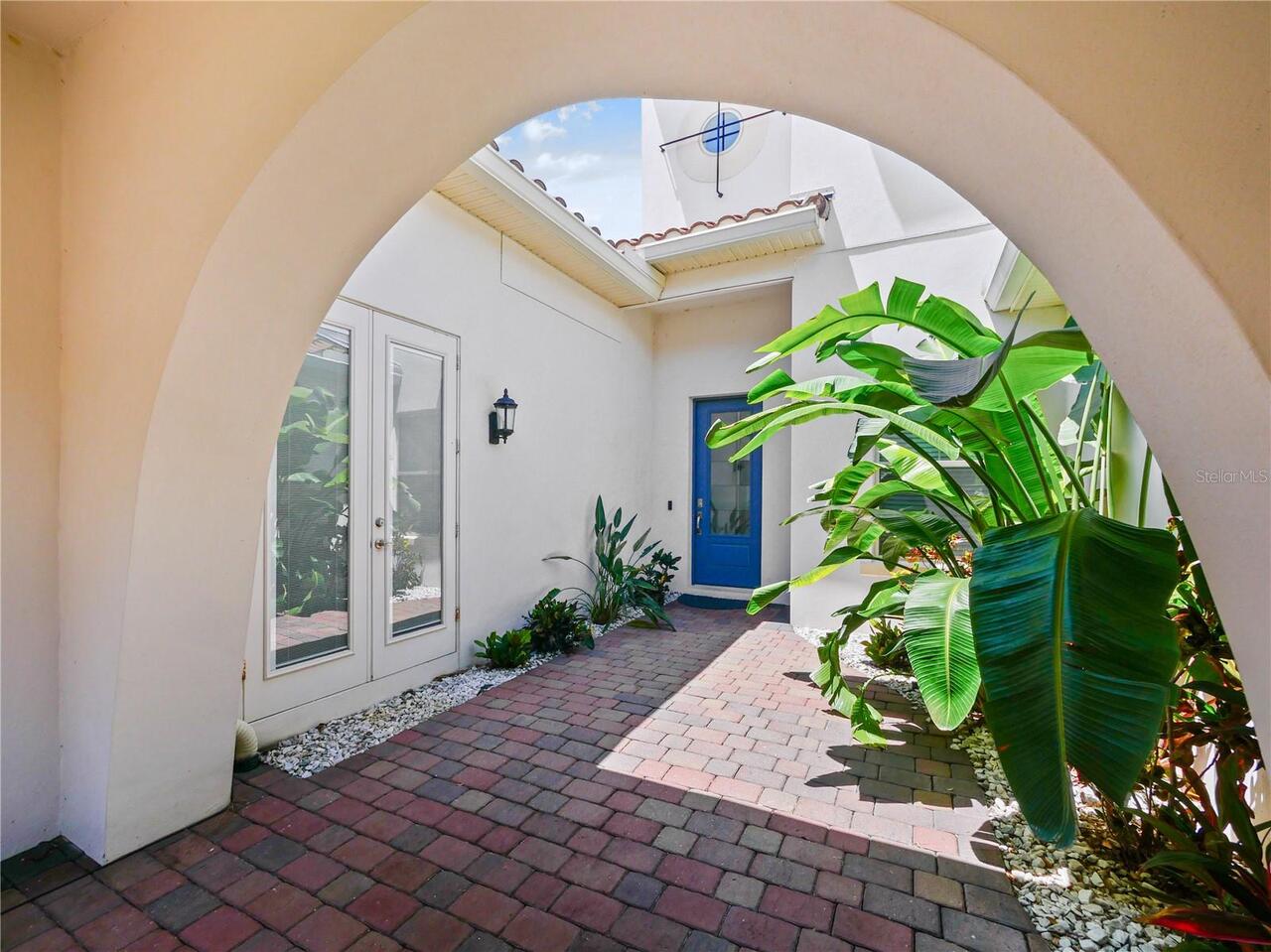 Listing Photo 12