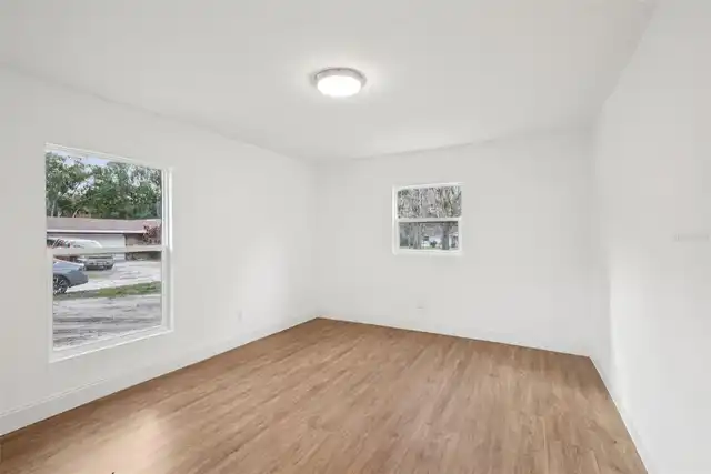 Listing Photo 26