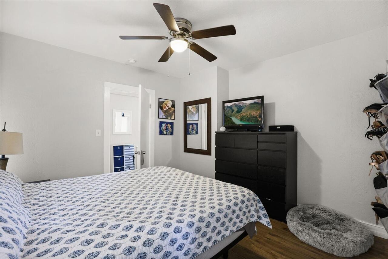 Listing Photo 12