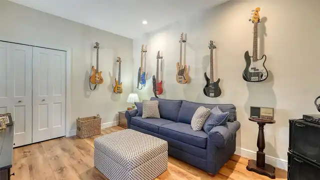 Listing Photo 19