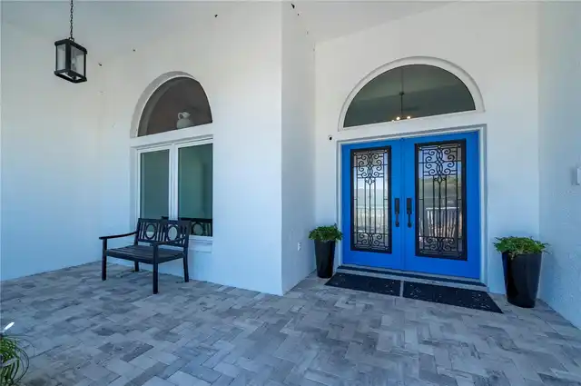 Listing Photo 11