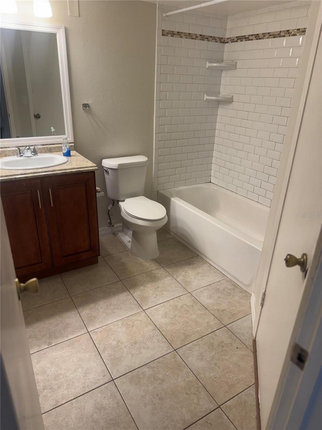 Listing Photo 8
