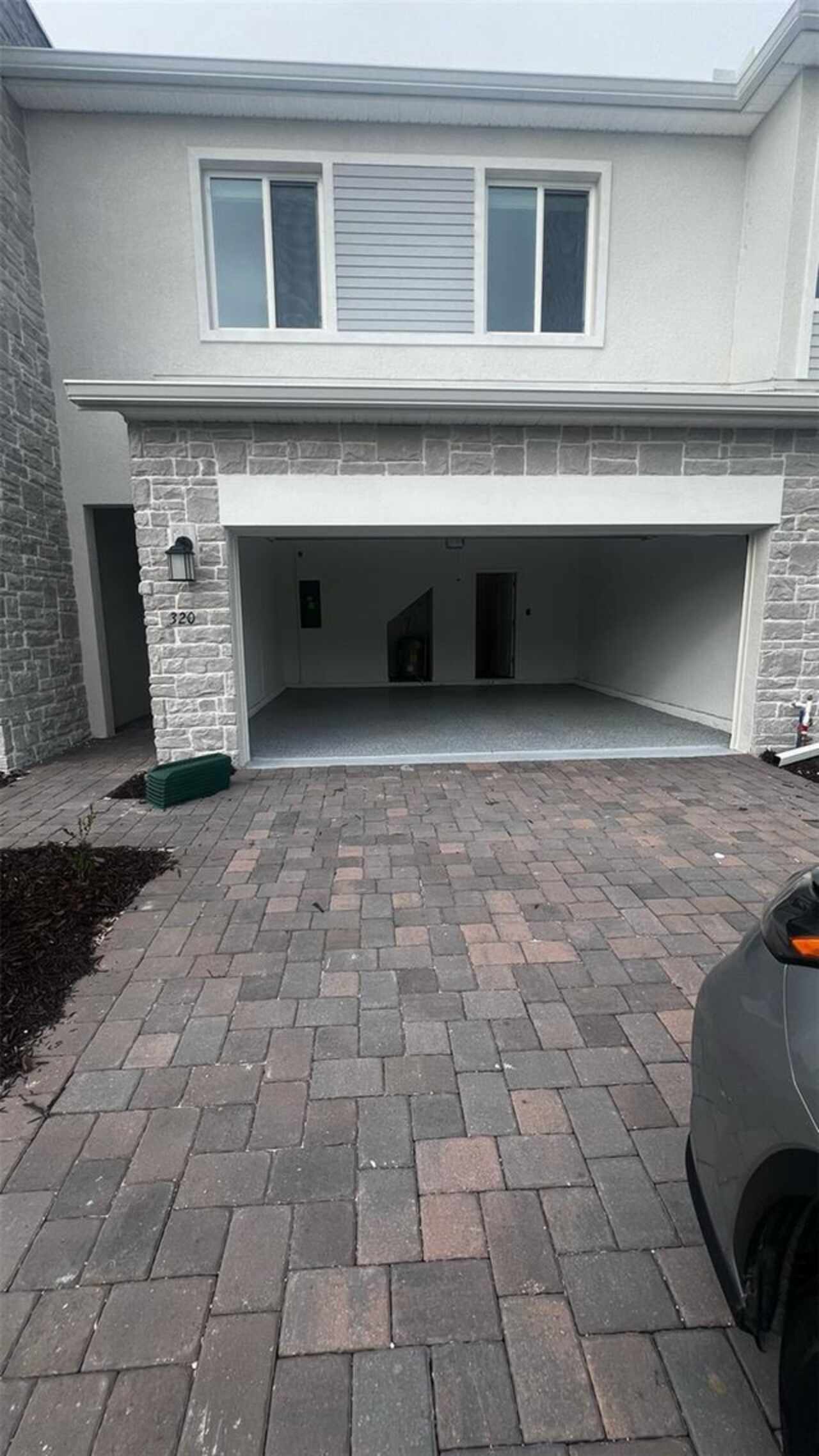 Listing Photo 8