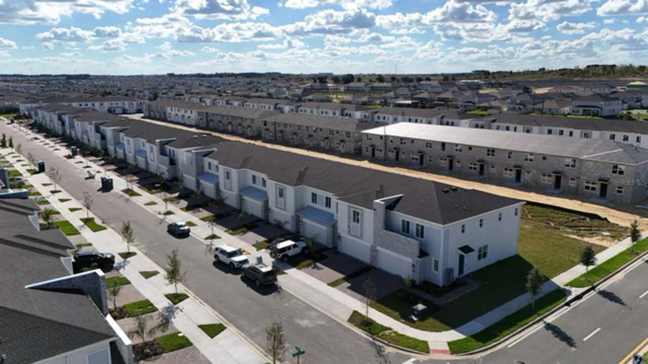 Listing Photo 12