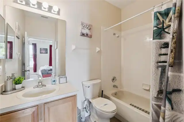 Listing Photo 9