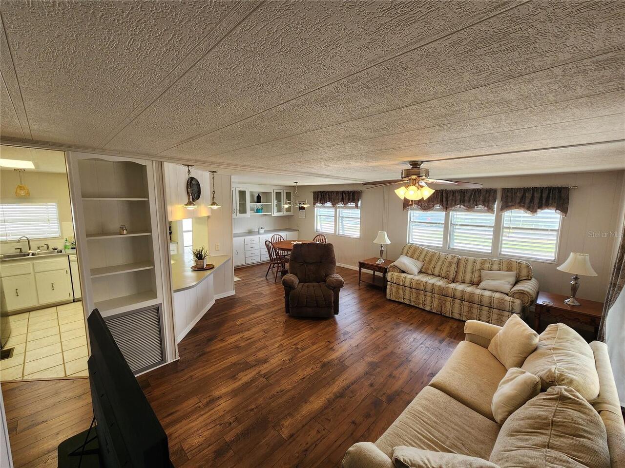 Listing Photo 8
