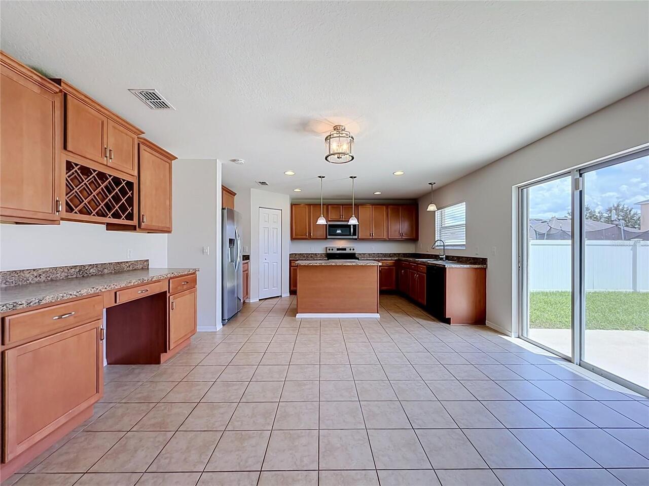 Listing Photo 17