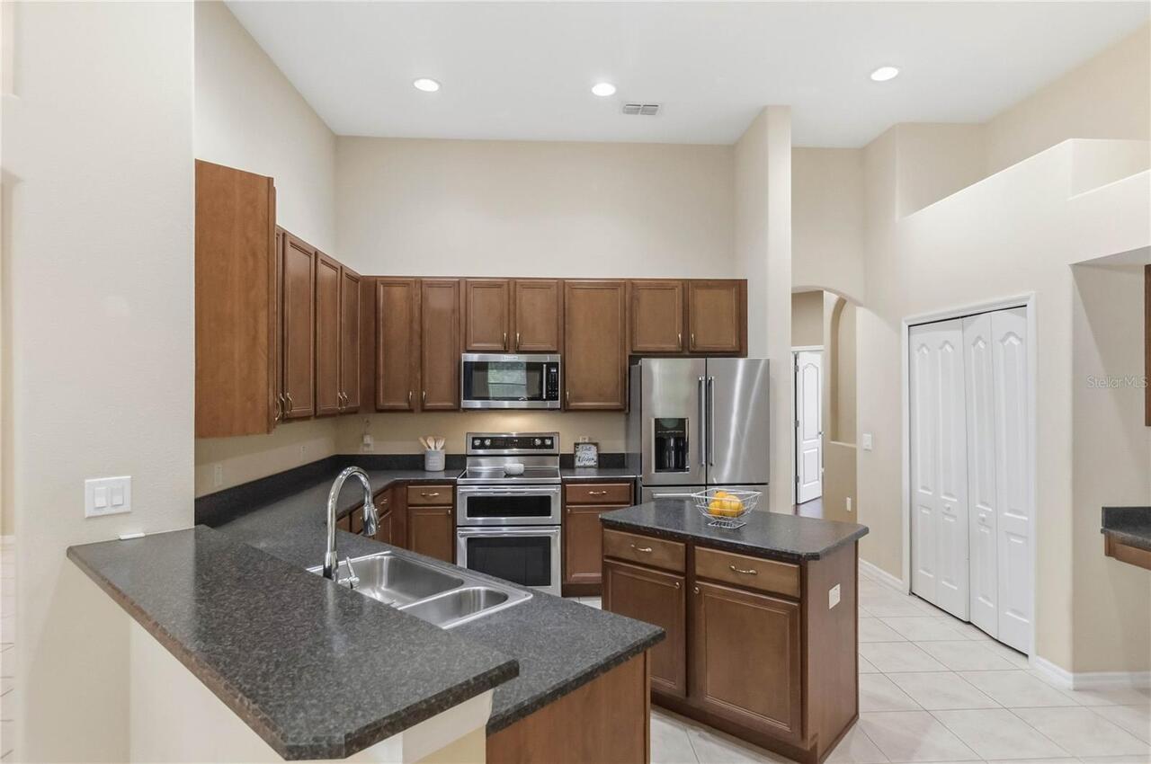 Listing Photo 10