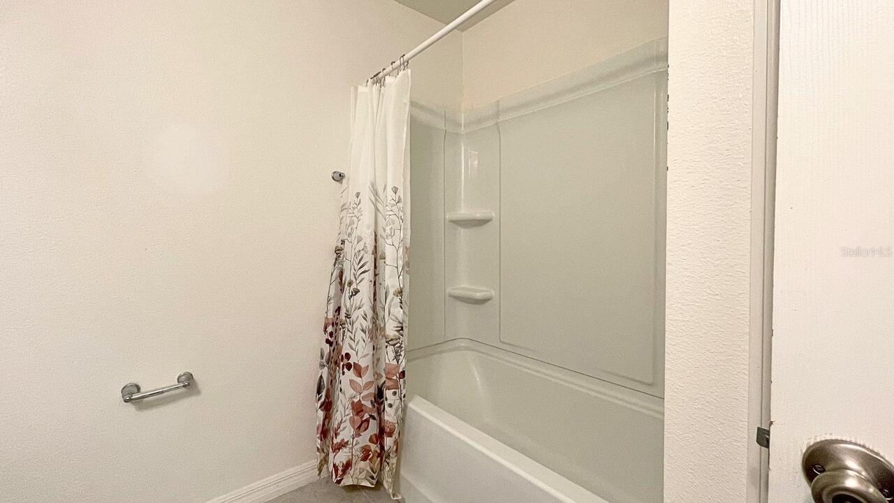 Listing Photo 14