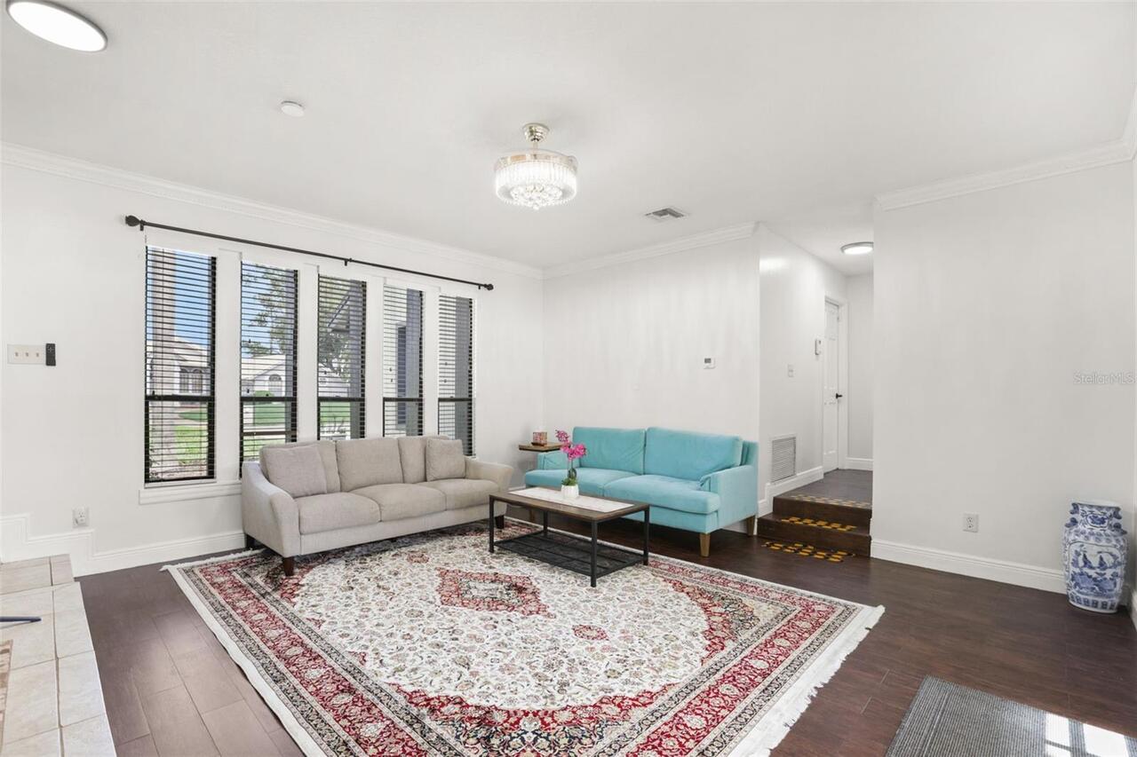 Listing Photo 11