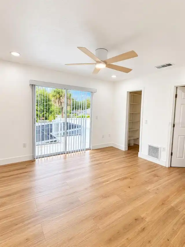 Listing Photo 10