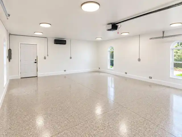Listing Photo 14