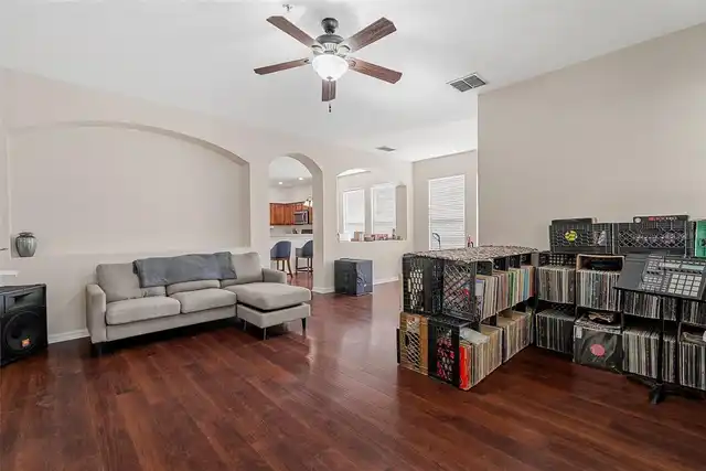 Listing Photo 7