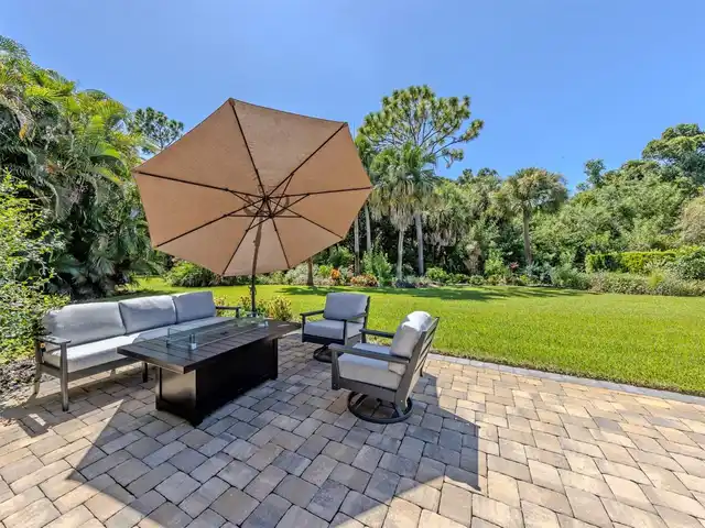 Listing Photo 8
