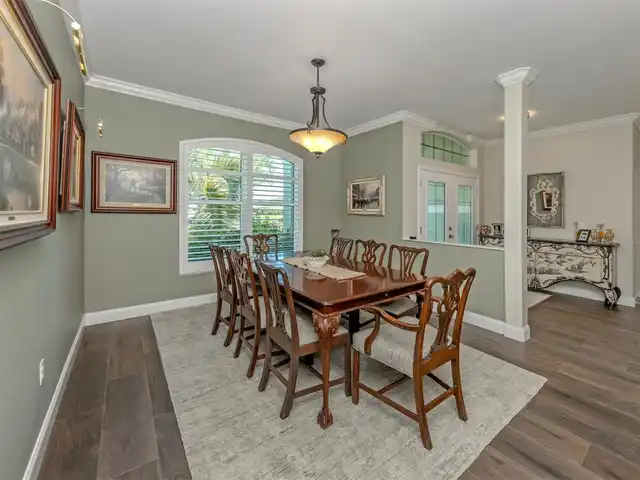 Listing Photo 14