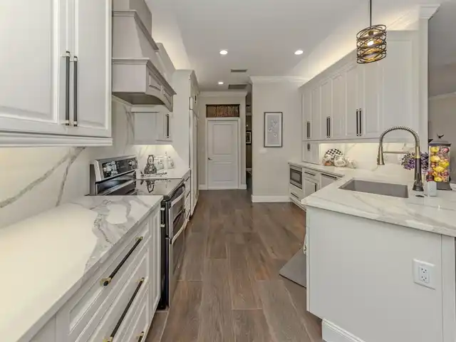 Listing Photo 17
