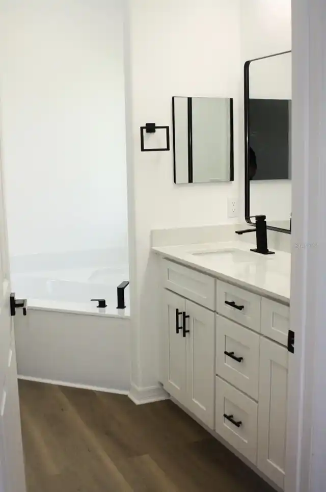 Listing Photo 24
