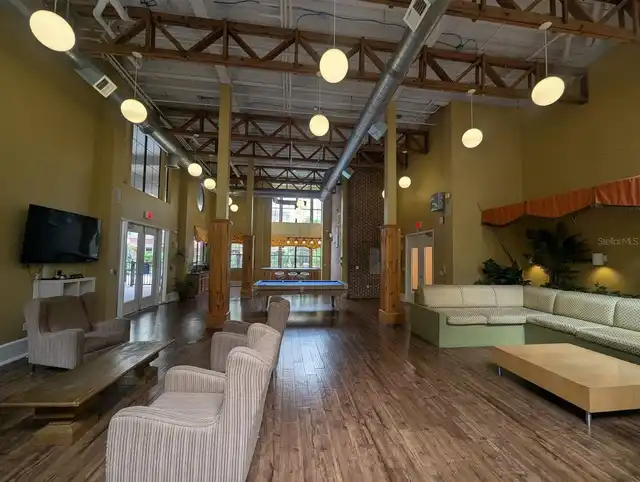 Listing Photo 11
