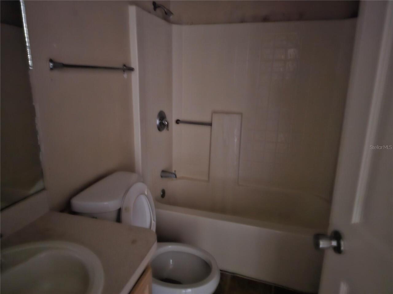 Listing Photo 12