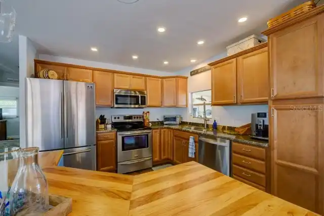 Listing Photo 15