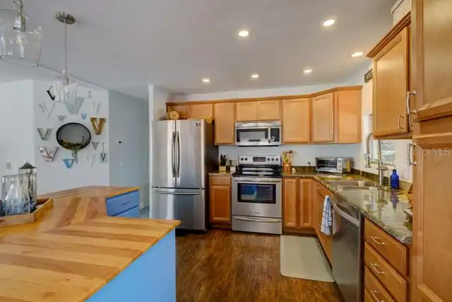 Listing Photo 17