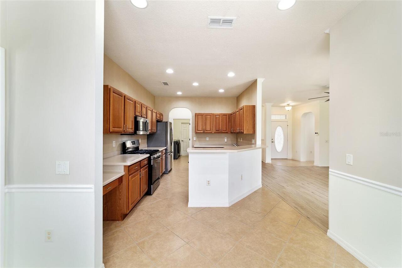 Listing Photo 12