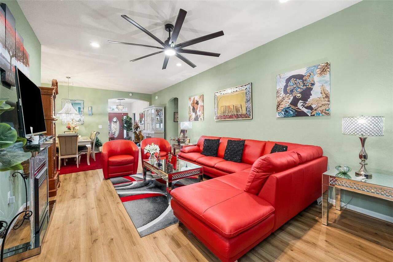 Listing Photo 9