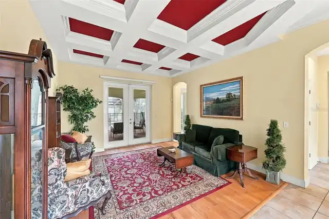 Listing Photo 11
