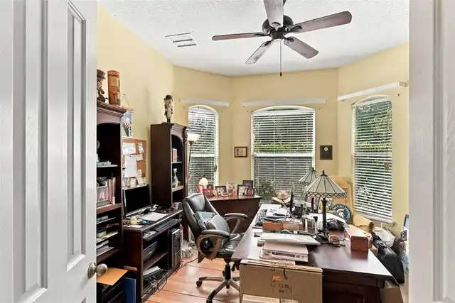 Listing Photo 33