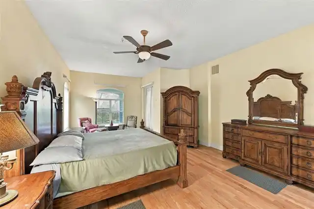 Listing Photo 34