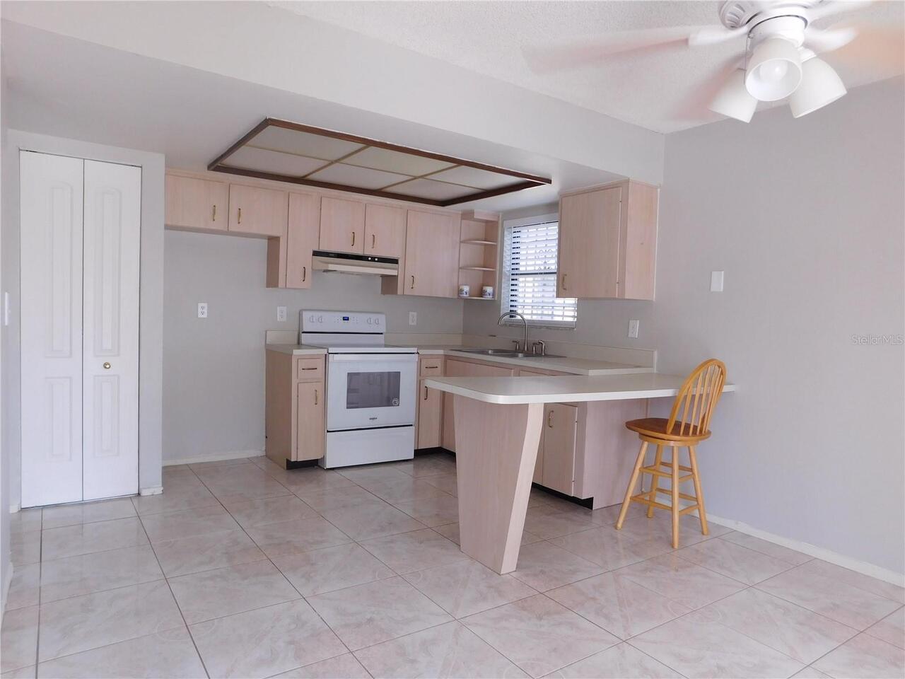 Listing Photo 12