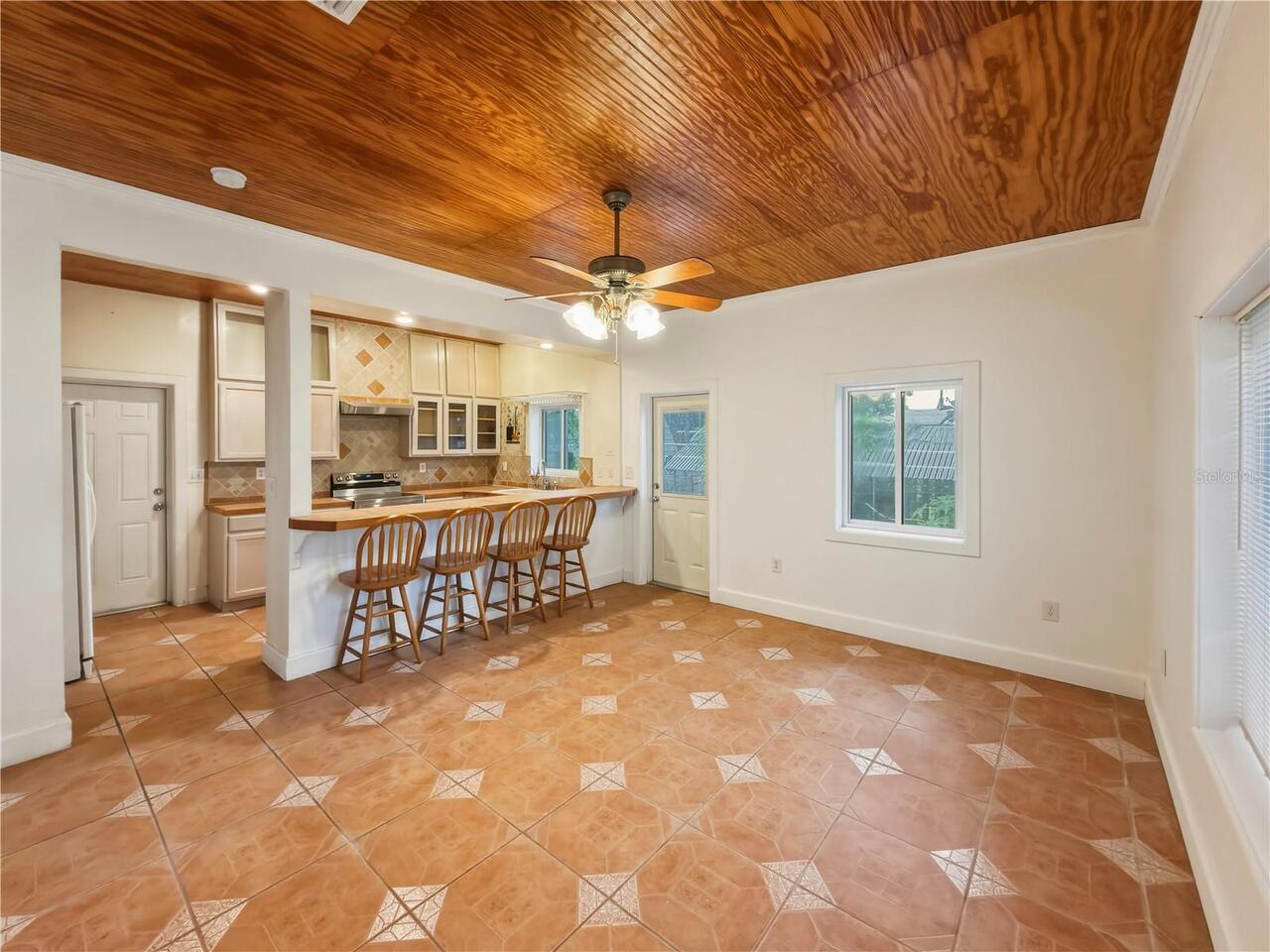 Listing Photo 15