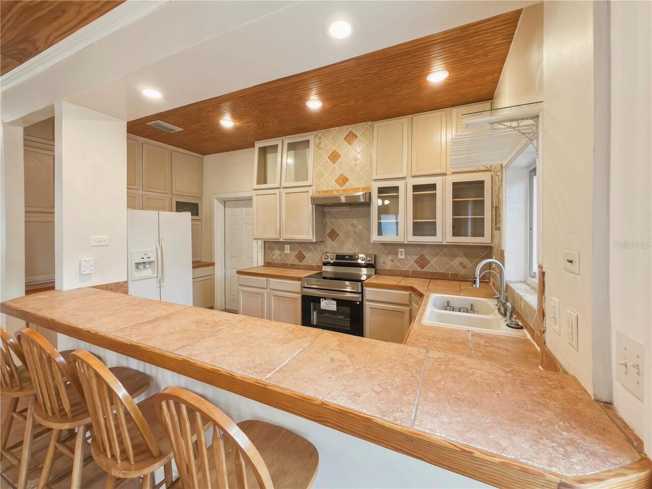 Listing Photo 17