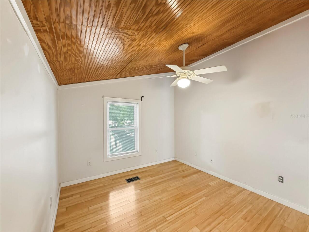 Listing Photo 35