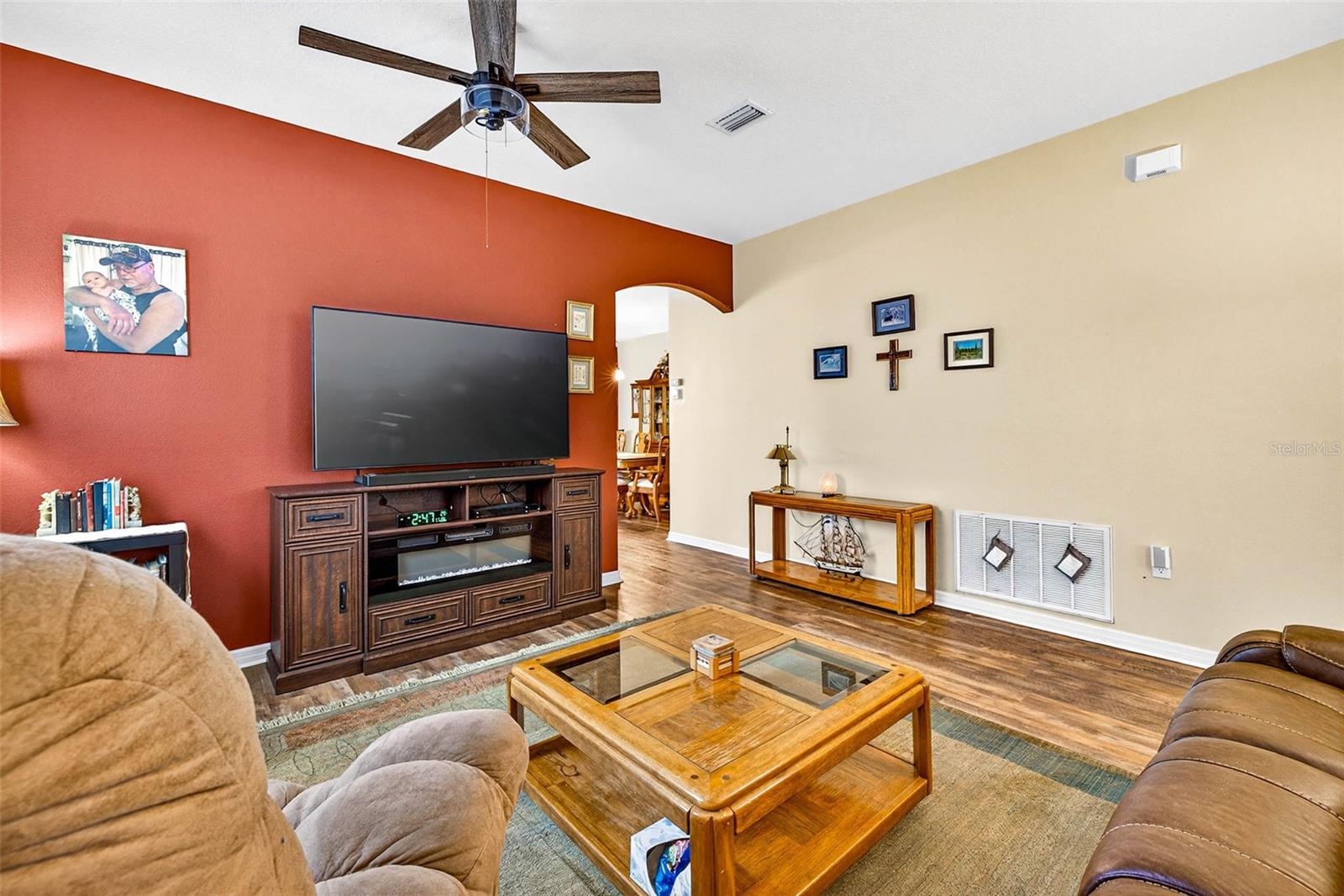 Listing Photo 8