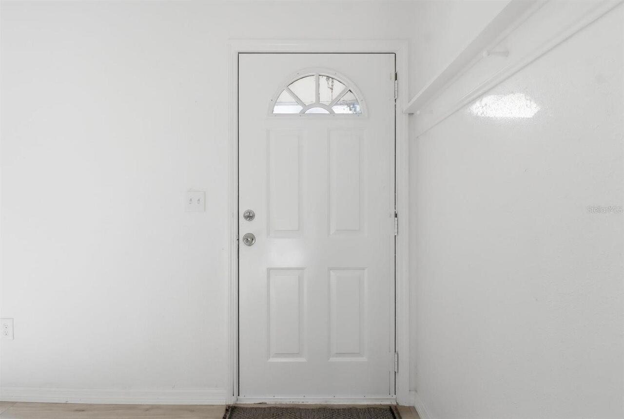Listing Photo 9