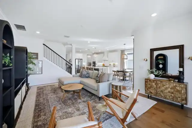 Listing Photo 7
