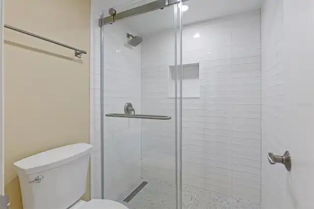 Listing Photo 25