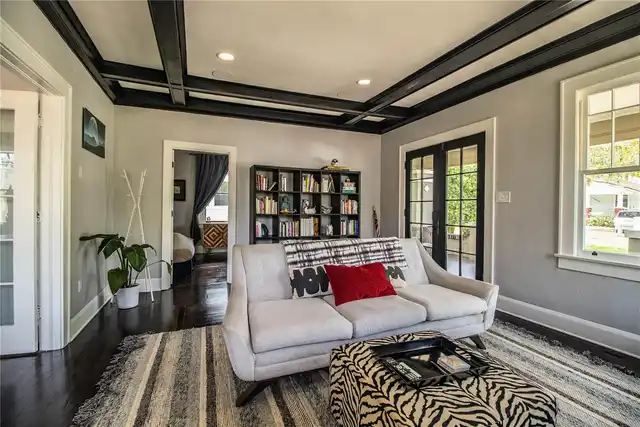 Listing Photo 18
