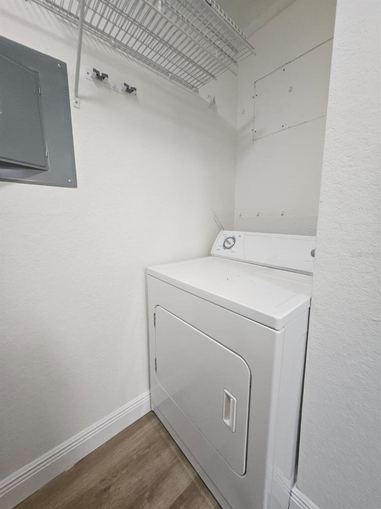 Listing Photo 8